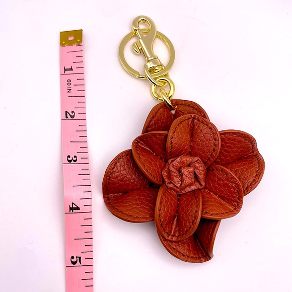 VEGAN LEATHER FLOWER | Bag Charm | Keychain (Brand New!) ❤️ - Picture 6 of 6